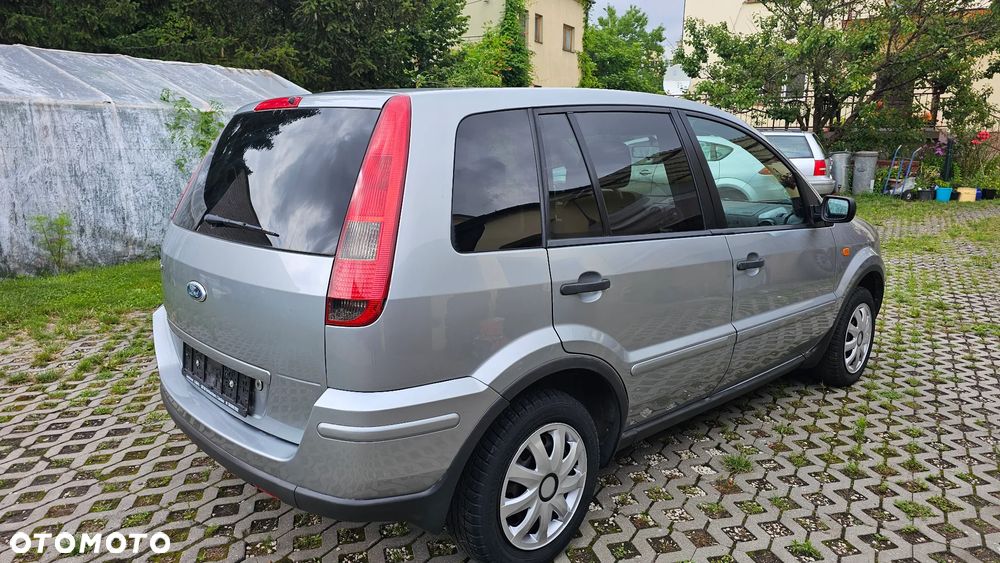 Ford Fusion 1.4 + - 3