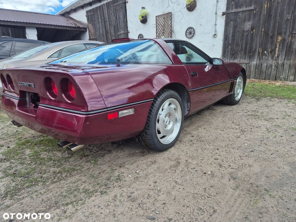 Chevrolet Corvette - 10