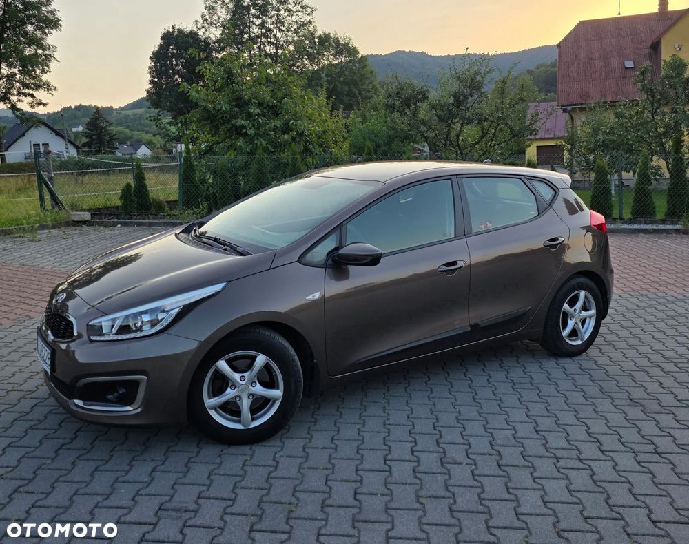 Kia Ceed 1.4 L - 33