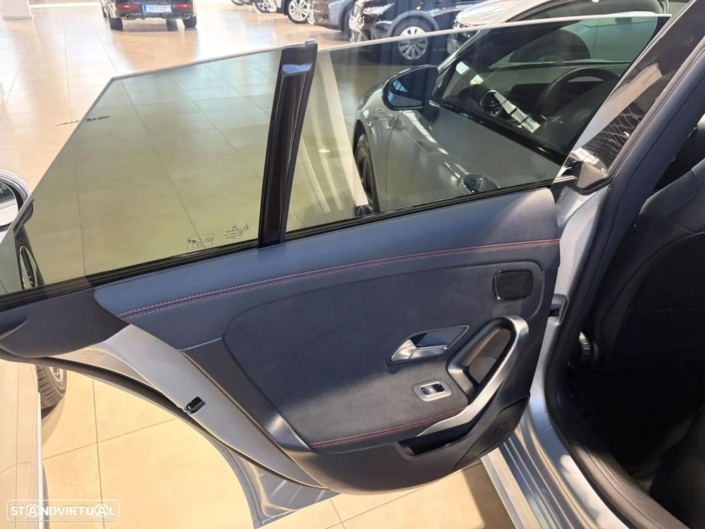 Mercedes-Benz CLA 250 e 8G-DCT AMG Line - 14