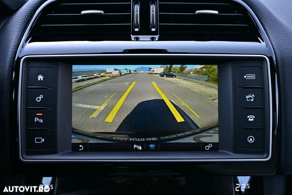 Jaguar F-Pace 20d AWD R-Sport - 38