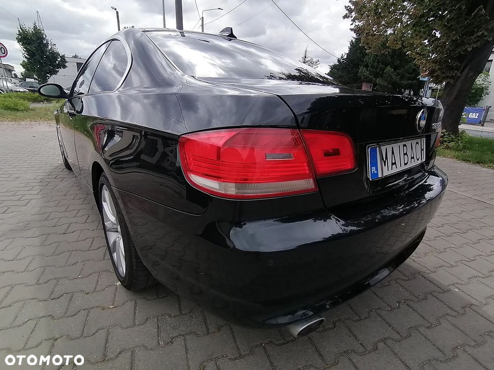 BMW Seria 3 320d Coupe - 11