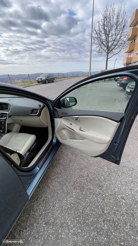 Volvo V40 D2 Kinetic - 14