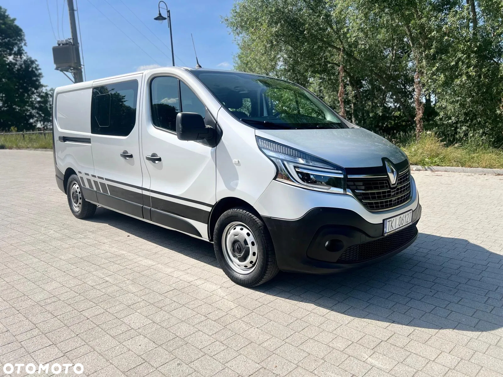 Renault Trafic L2H1 / 2.0 DCI / Brygadówka / 6 osób / - 24