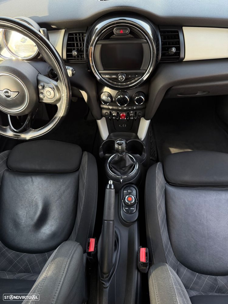 MINI 5 Portas Cooper D - 11
