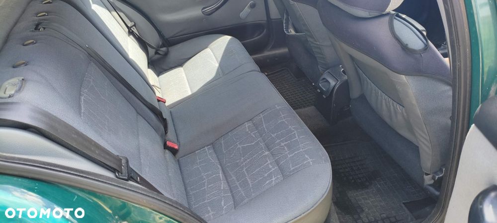 Peugeot 406 - 5