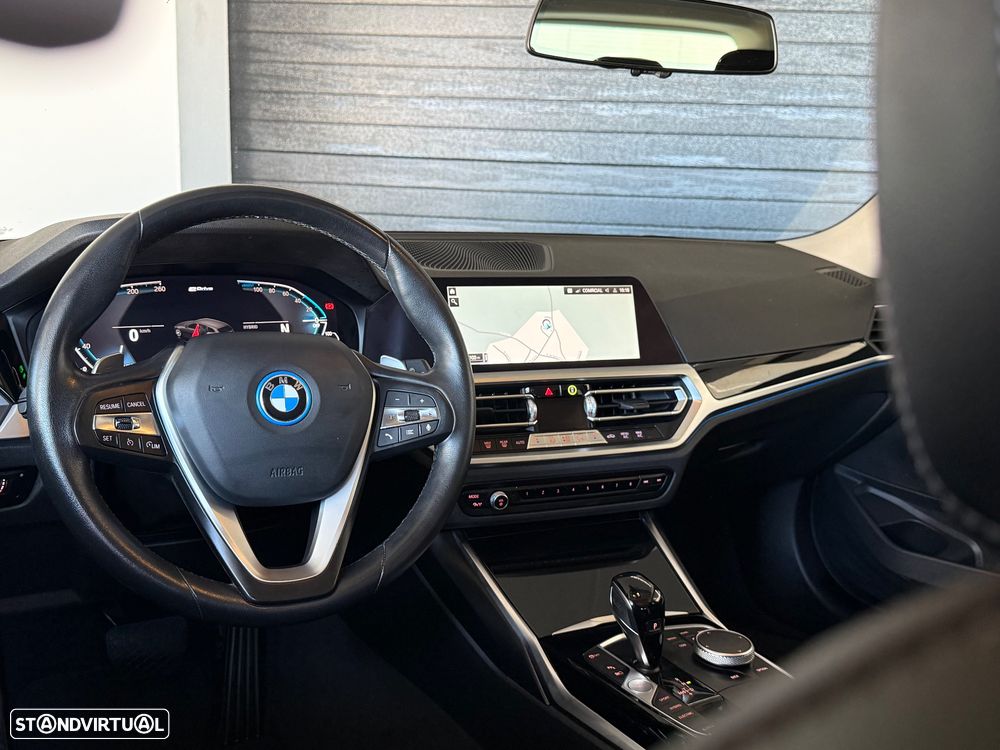 BMW 320 e Line Sport Auto - 12