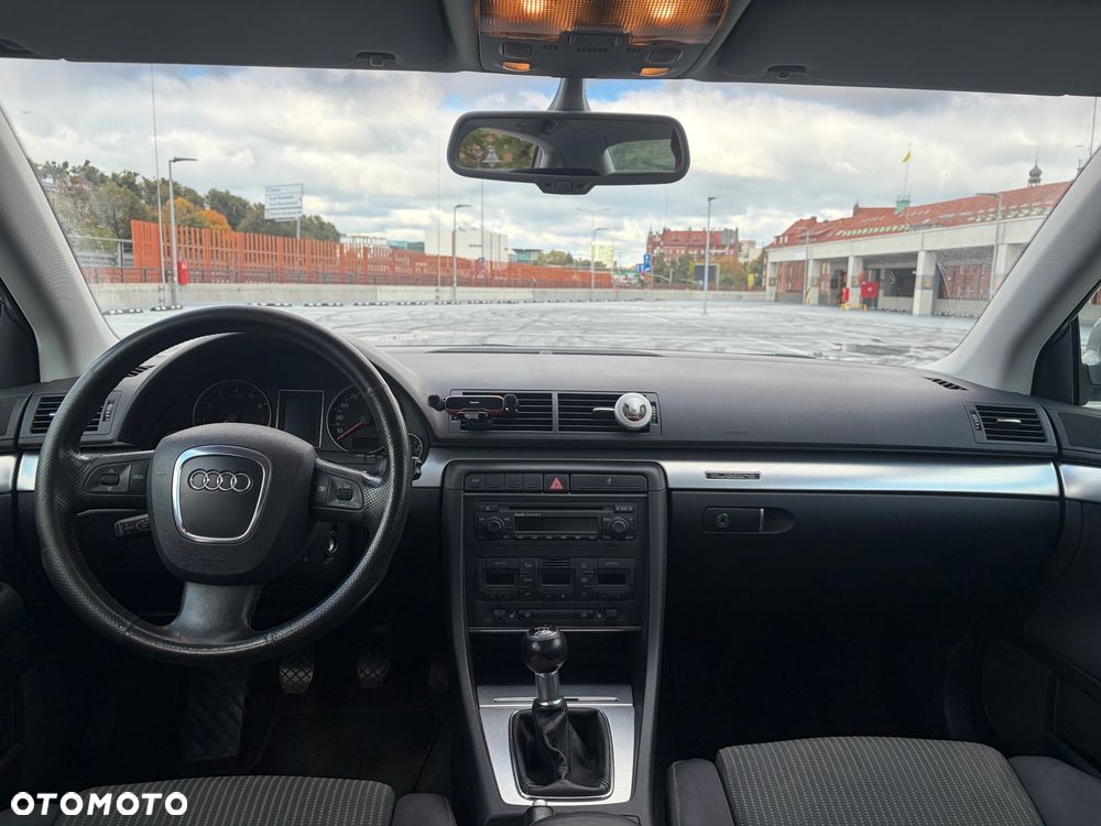 Audi A4 Limousine - 21