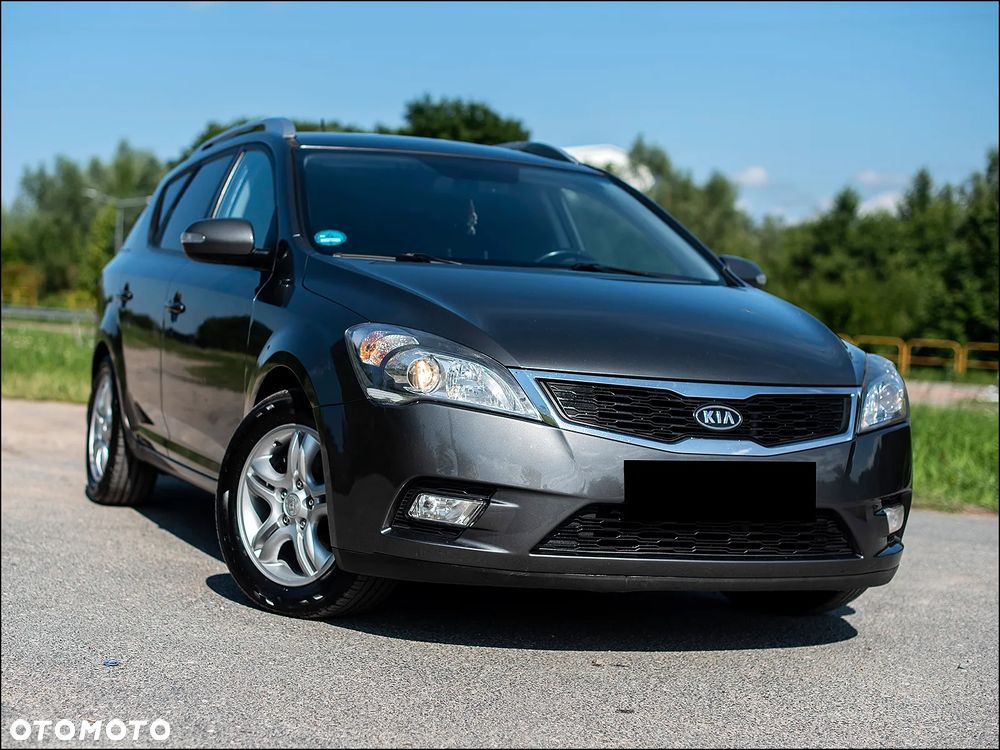 Kia Ceed - 9