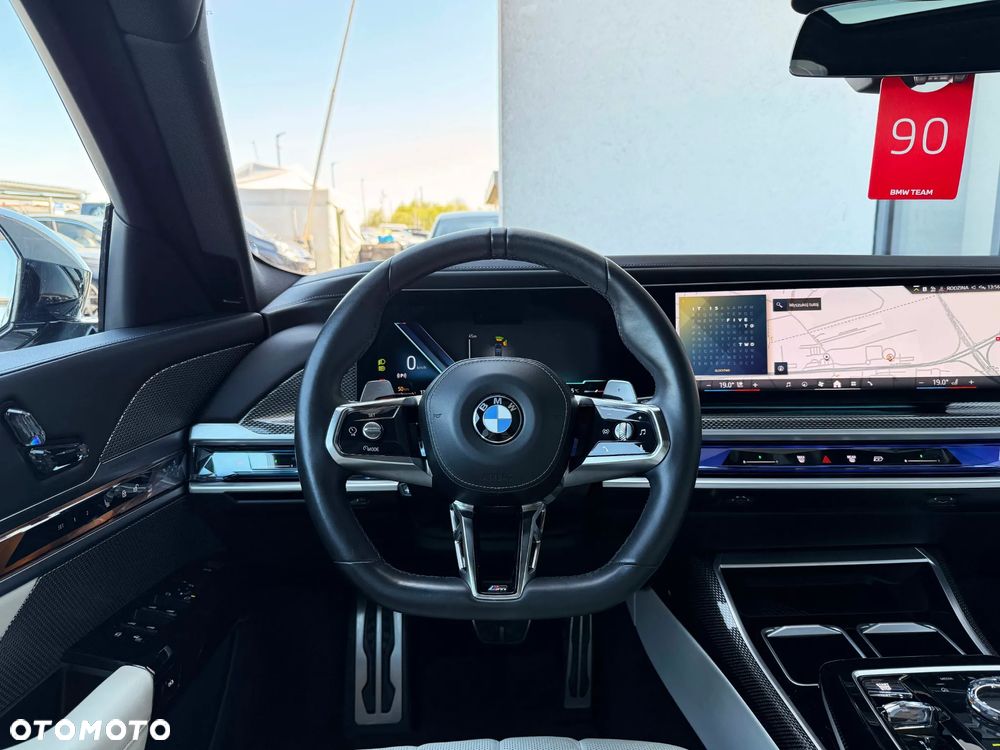 BMW Seria 7 740d xDrive mHEV sport - 32