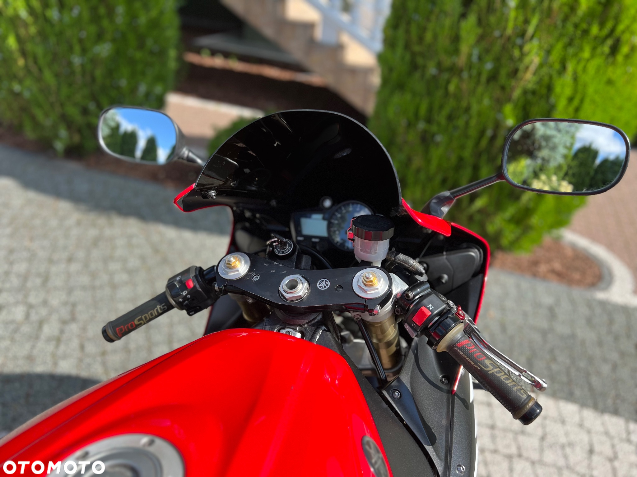 Yamaha R1 - 17
