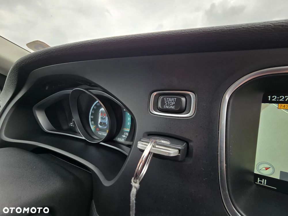 Volvo V40 D2 Kinetic - 34
