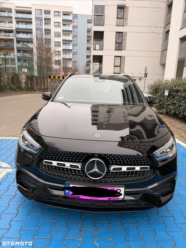 Mercedes-Benz GLA - 1