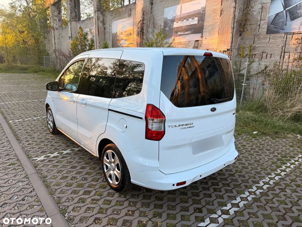 Ford Tourneo Courier 1.0 EcoBoost Trend - 4