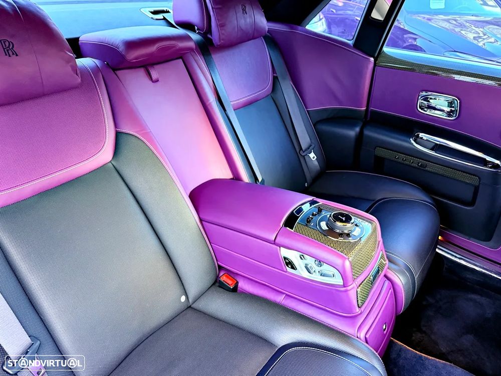 Rolls Royce Ghost Black Badge - 39