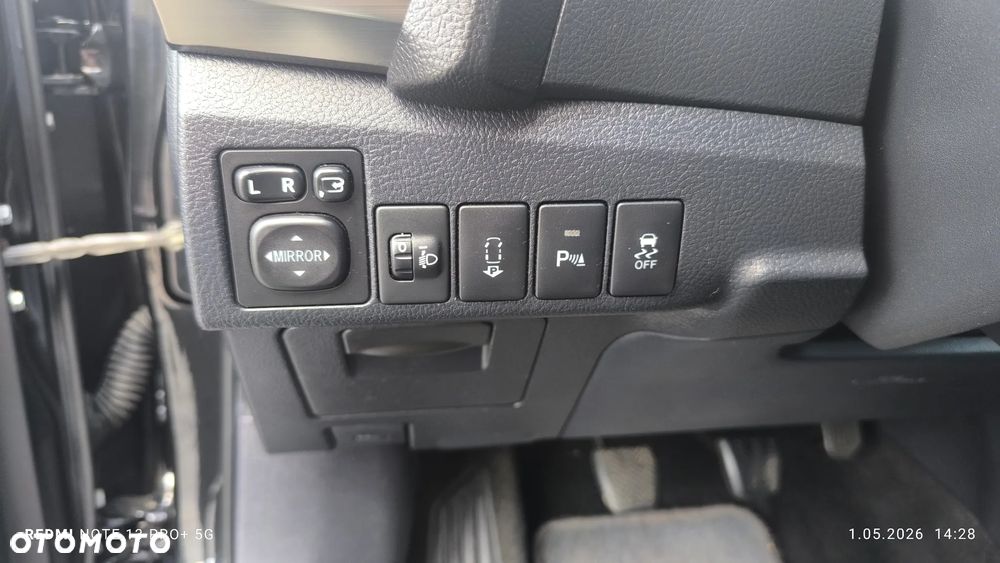Toyota Auris 1.33 VVT-i Terra - 22
