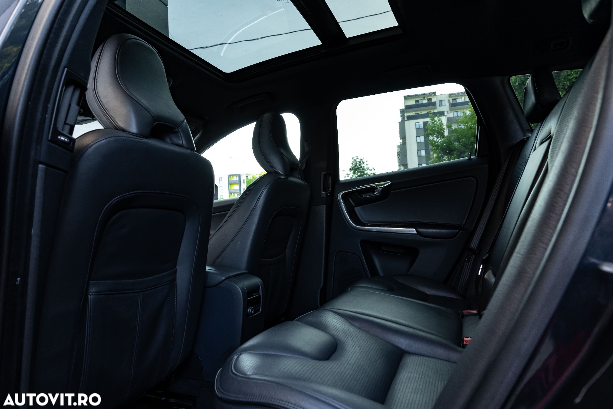 Volvo XC 60 D5 AWD Aut. Summum - 35