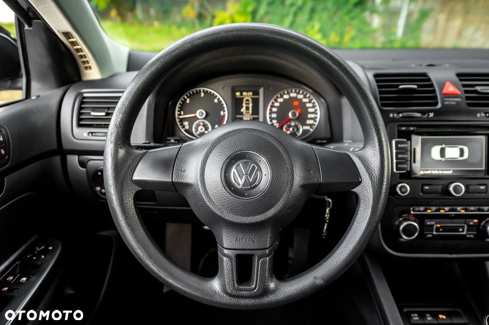 Volkswagen Jetta 1.6 TDI DPF Trendline - 19