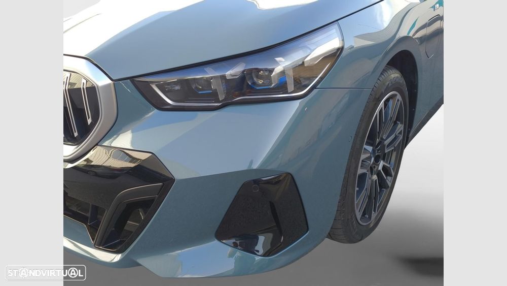 BMW 530 e Pack Desportivo M - 17