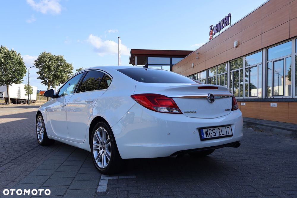 Opel Insignia - 10