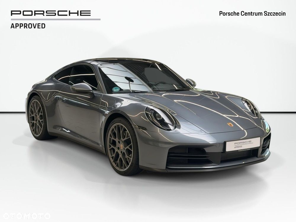 Porsche 911 Carrera - 8