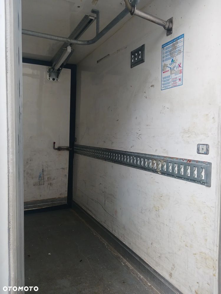 Iveco Daily kontener Izoterma chłodnia Mroźnia Przegroda 2016r - 12