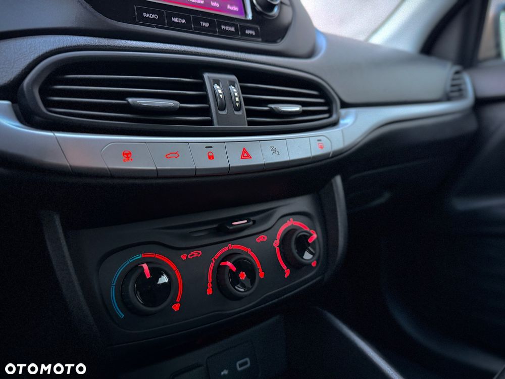 Fiat Tipo 1.4 16V Lounge - 39