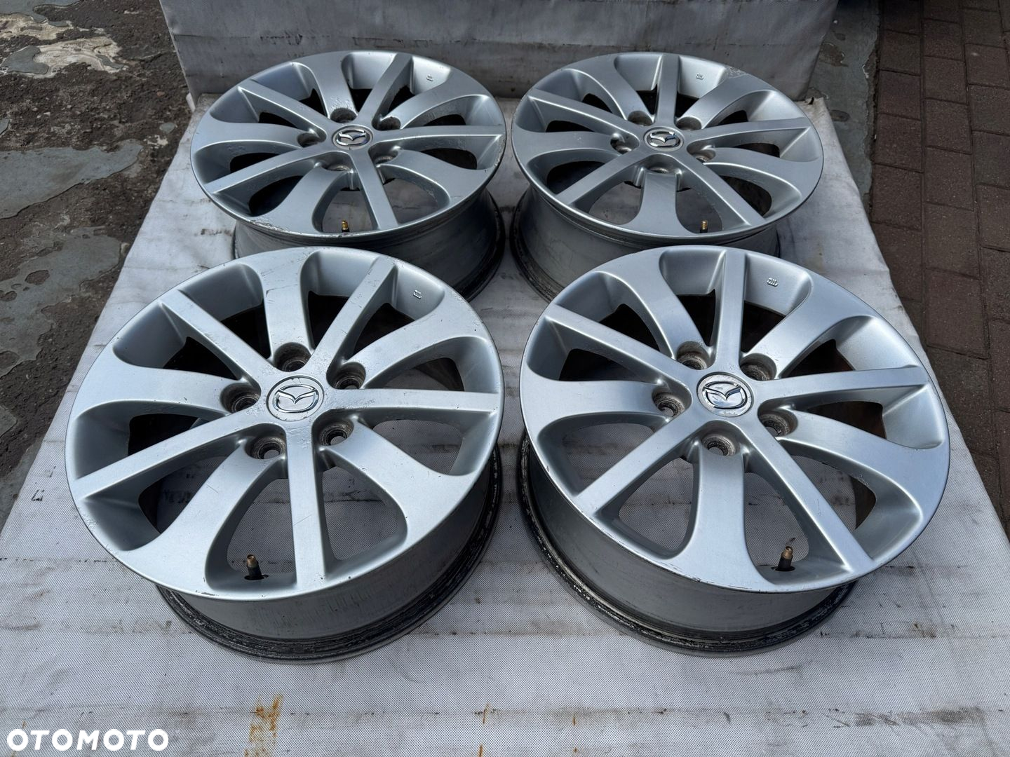 Felgi Mazda 5x114,3 6,5J 16" ET52,5 524 - 2