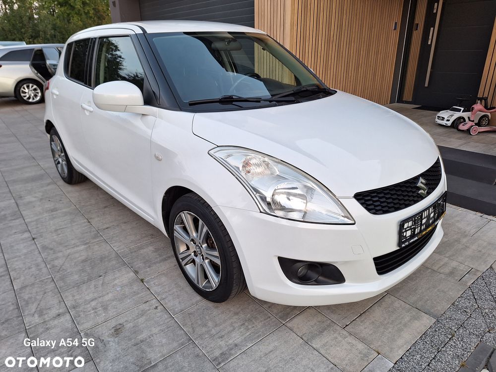 Suzuki Swift - 1