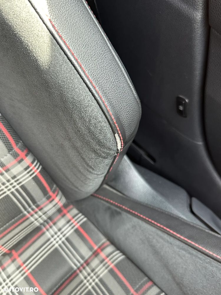 Volkswagen Golf - 19