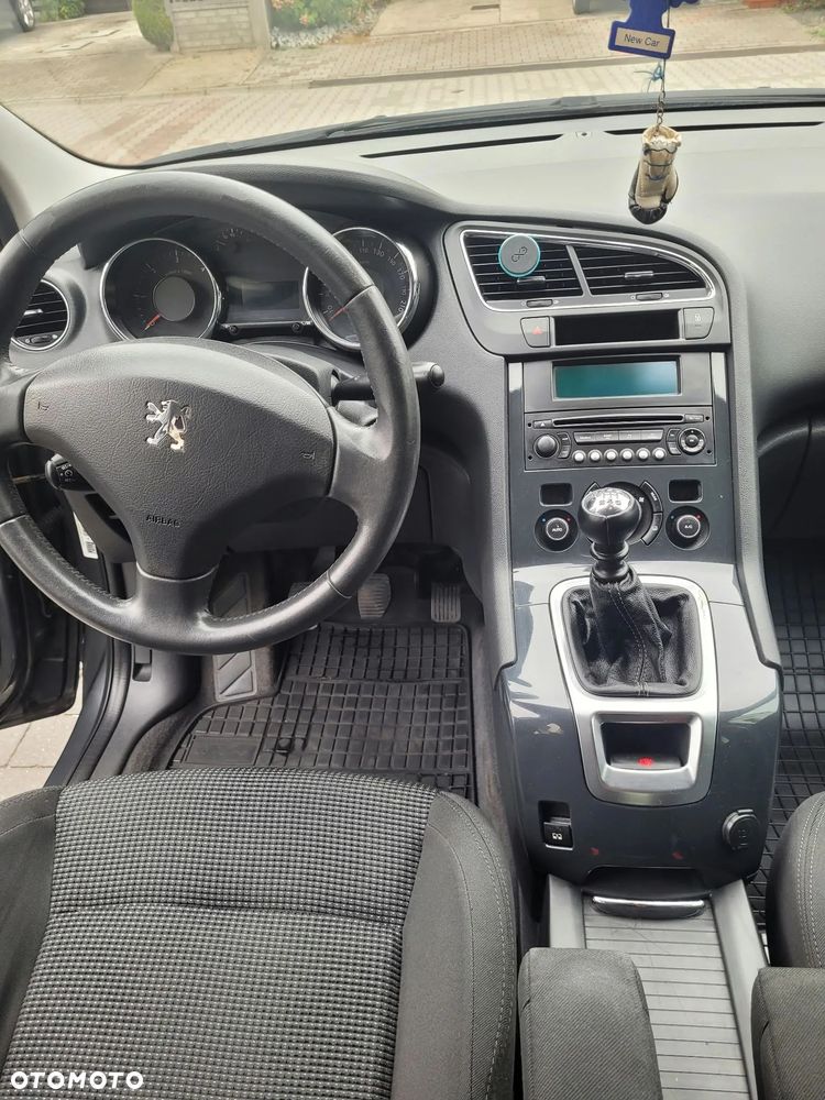 Peugeot 5008 - 15