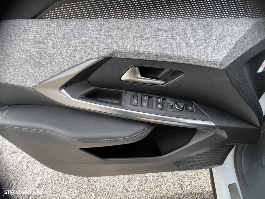 Peugeot E-3008 73 kWh GT - 18