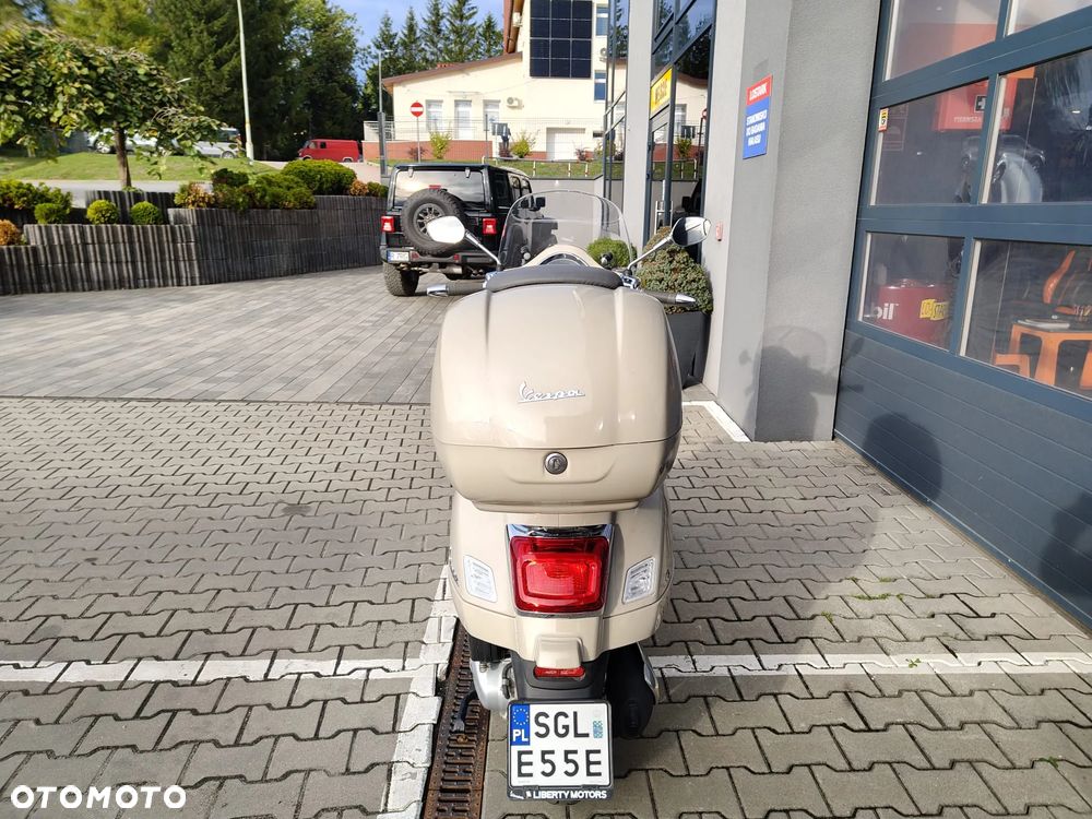 Piaggio Vespa - 4