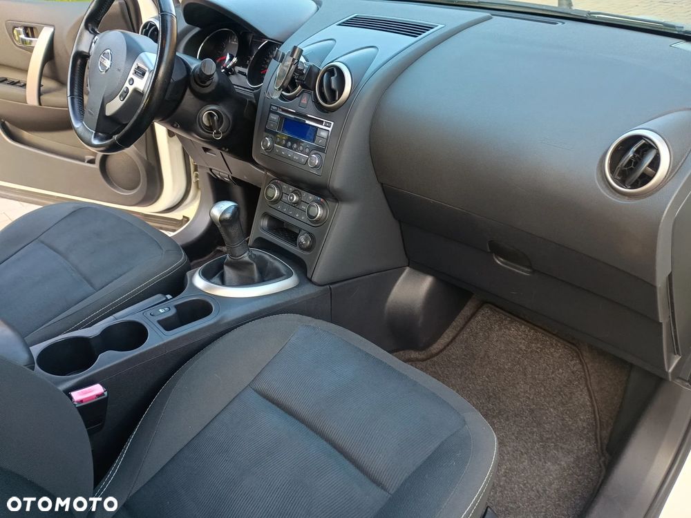 Nissan Qashqai - 12