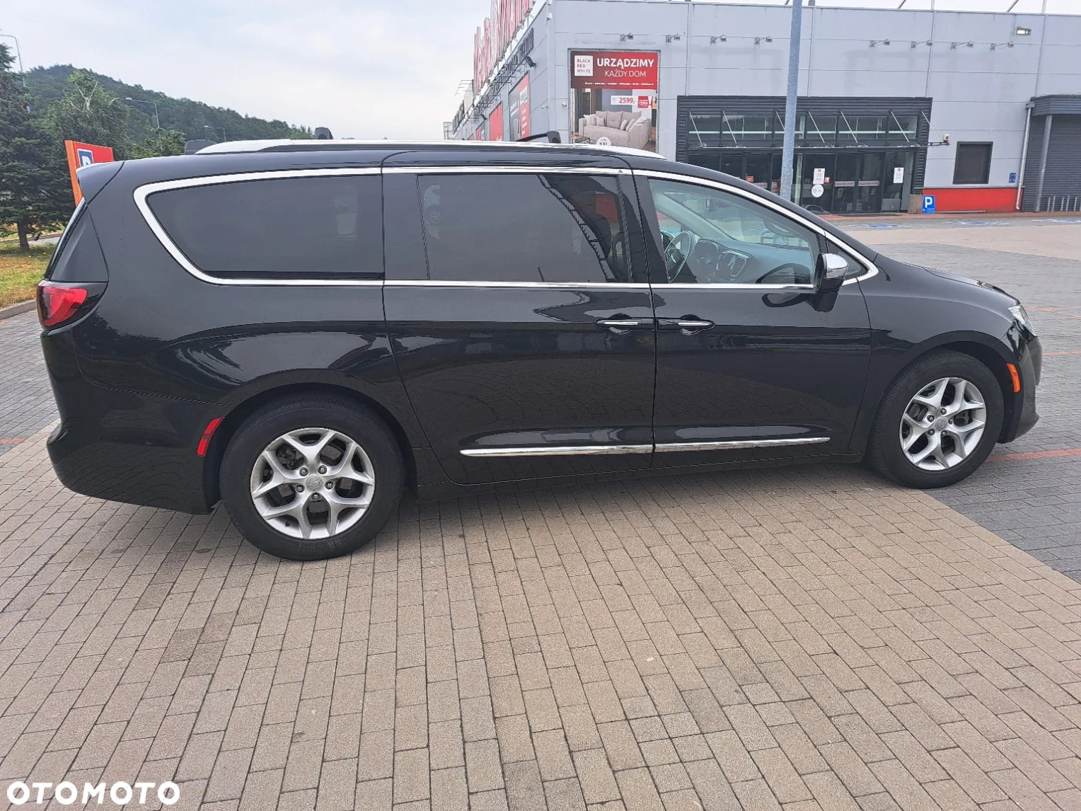 Chrysler Pacifica - 5