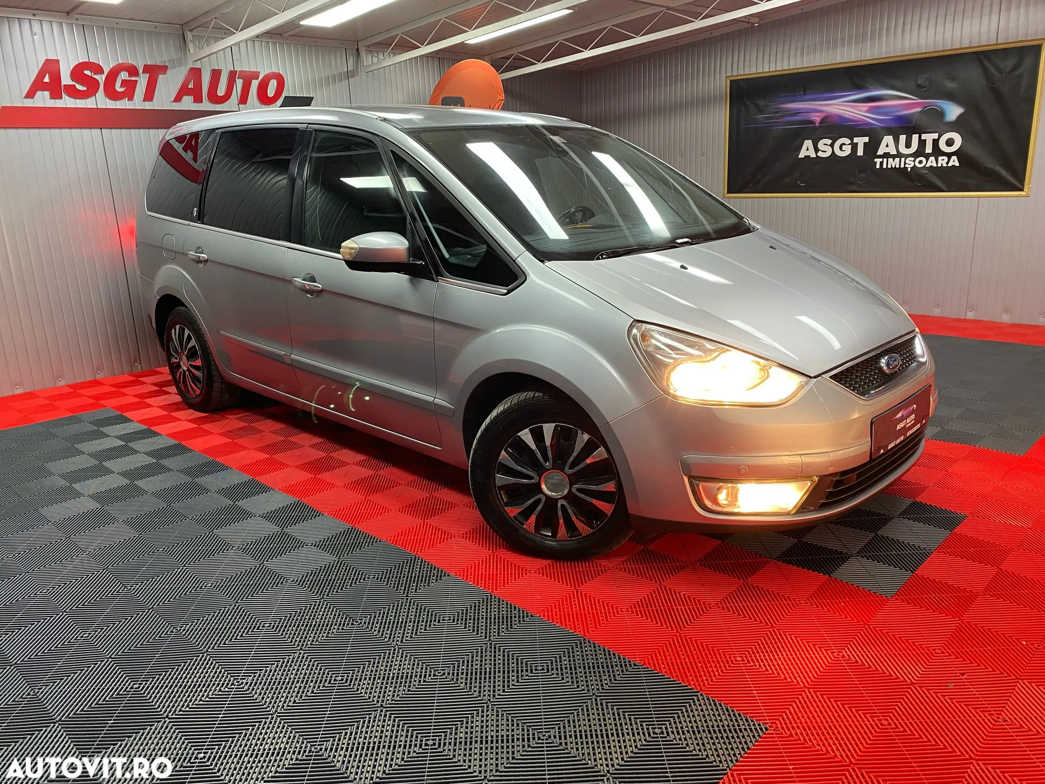 Ford Galaxy 2.0 TDCi DPF Aut. Ghia - 3