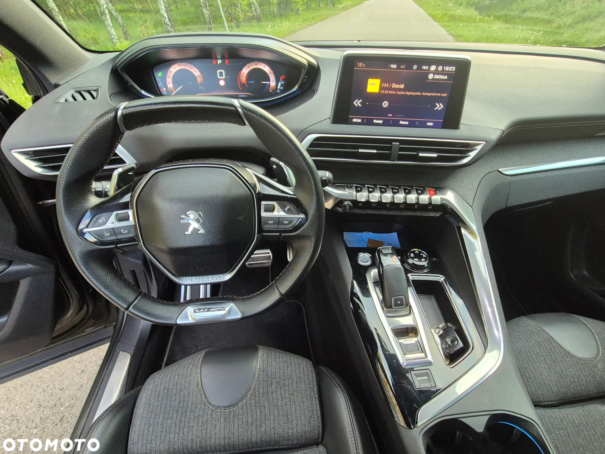 Peugeot 3008 1.2 PureTech GT Pack S&S EAT8 - 33