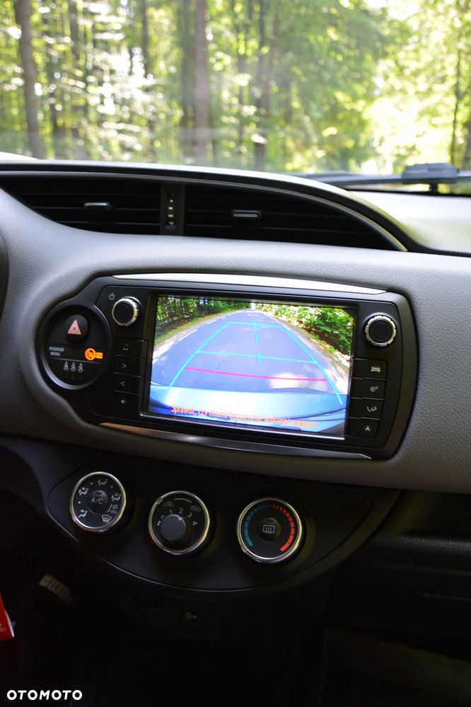 Toyota Yaris 1.33 Premium - 17