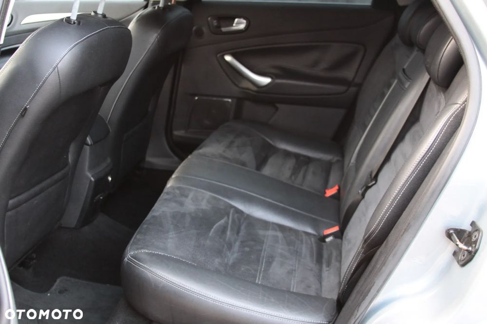 Ford Mondeo 2.0 TDCi Titanium - 17