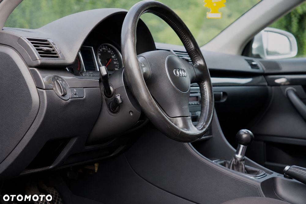 Audi A4 Avant - 9