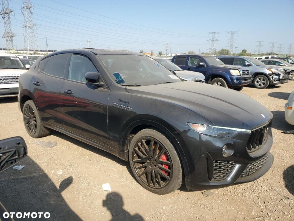 Maserati Levante - 3