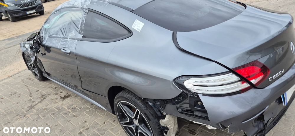 Mercedes-Benz Klasa C 220 d 9G-TRONIC - 25