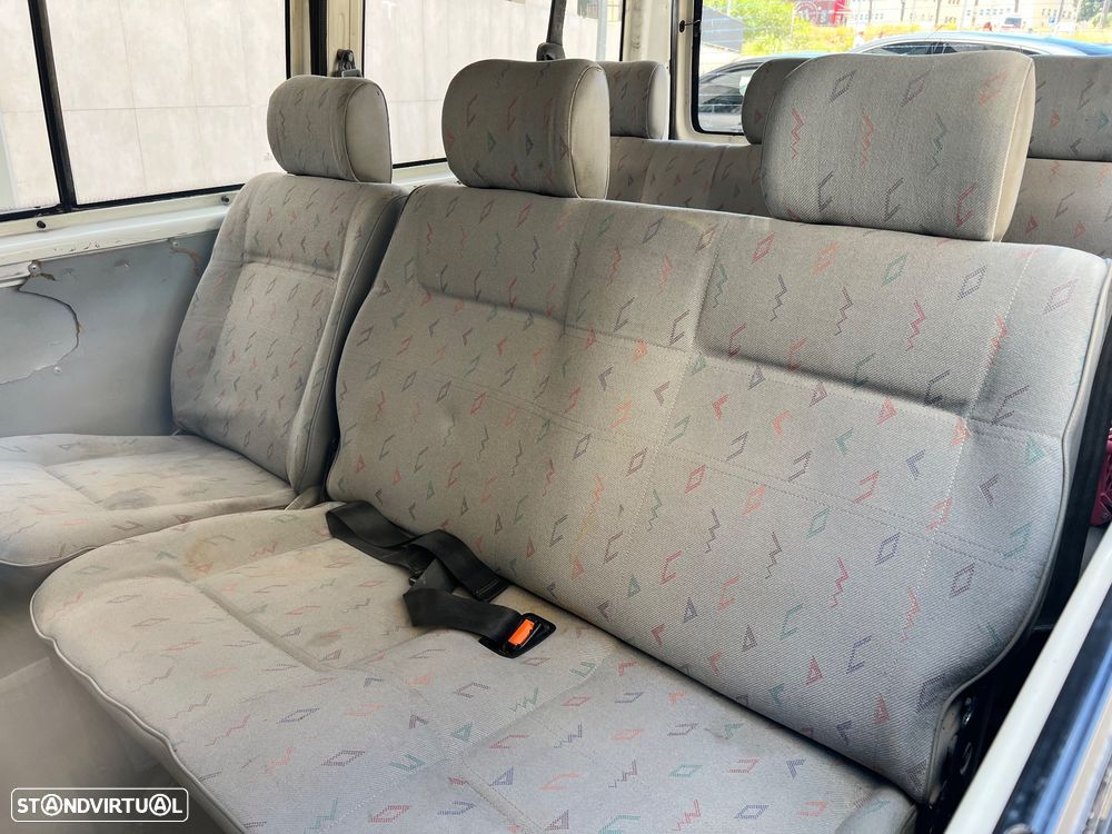 VW Transporter 1.9 TD Kombi - 2