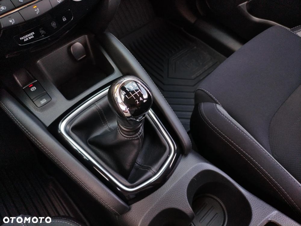 Nissan Qashqai 1.2 DIG-T N-Connecta EU6 - 14