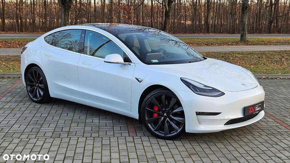 Tesla Model 3 - 8