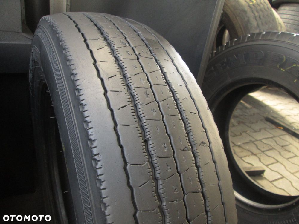 Opona ciężarowa 215/75r17.5 Semperit EURO-STEEL. Opony ciężarowe - 3