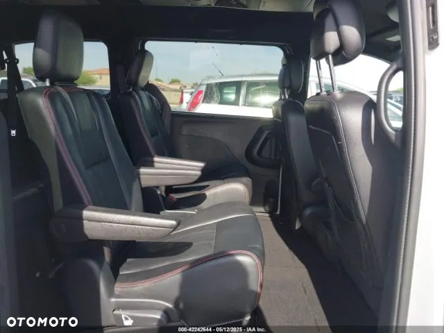Dodge Grand Caravan 3.6 R/T - 29