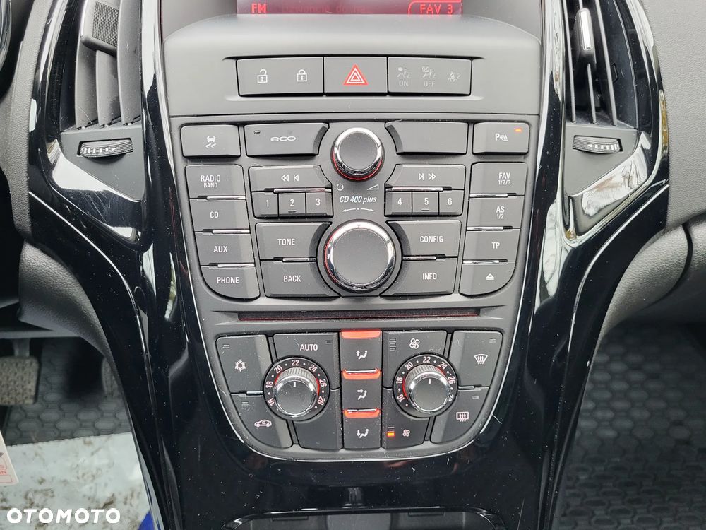 Opel Astra IV GTC 1.6 T SIDI Sport S&S EU6 - 15