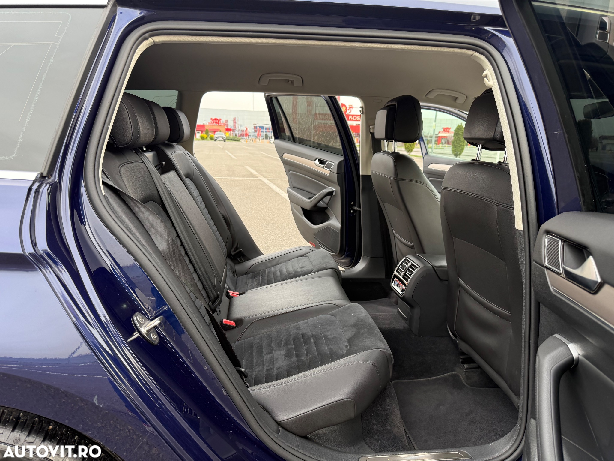 Volkswagen Passat 2.0 TDI DSG 4Motion Highline - 31
