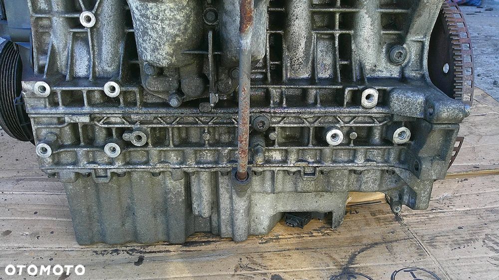 VOLVO XC90 2.4 D SILNIK D5244T Z WTRYSKAMI - 11